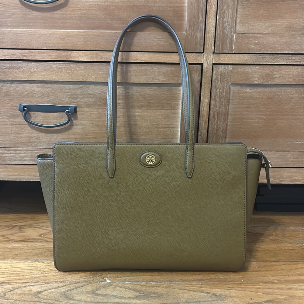 Authentic Tory Burch Robinson Leather Tote